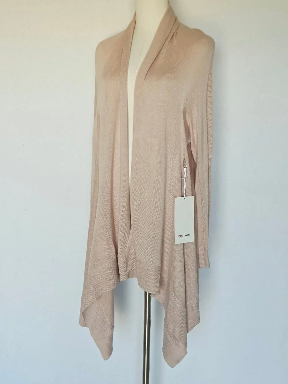 lululemon athletica shown length $148
